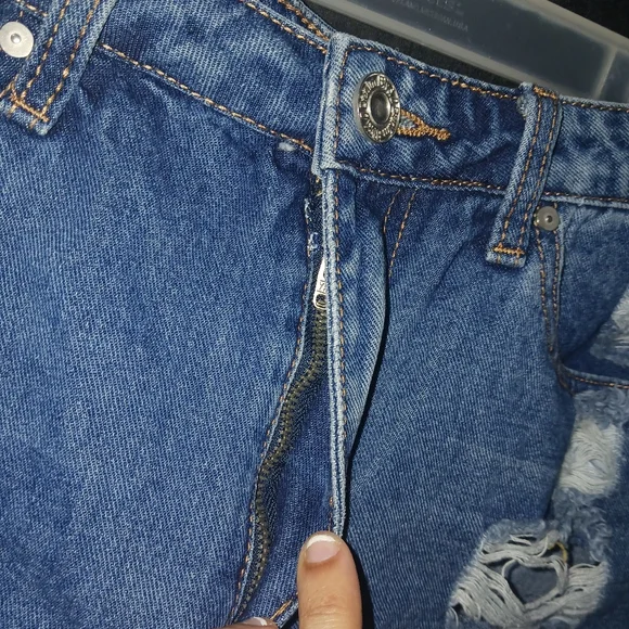 Denim Blvd Women ripped denim blue short - Picture 3 of 10